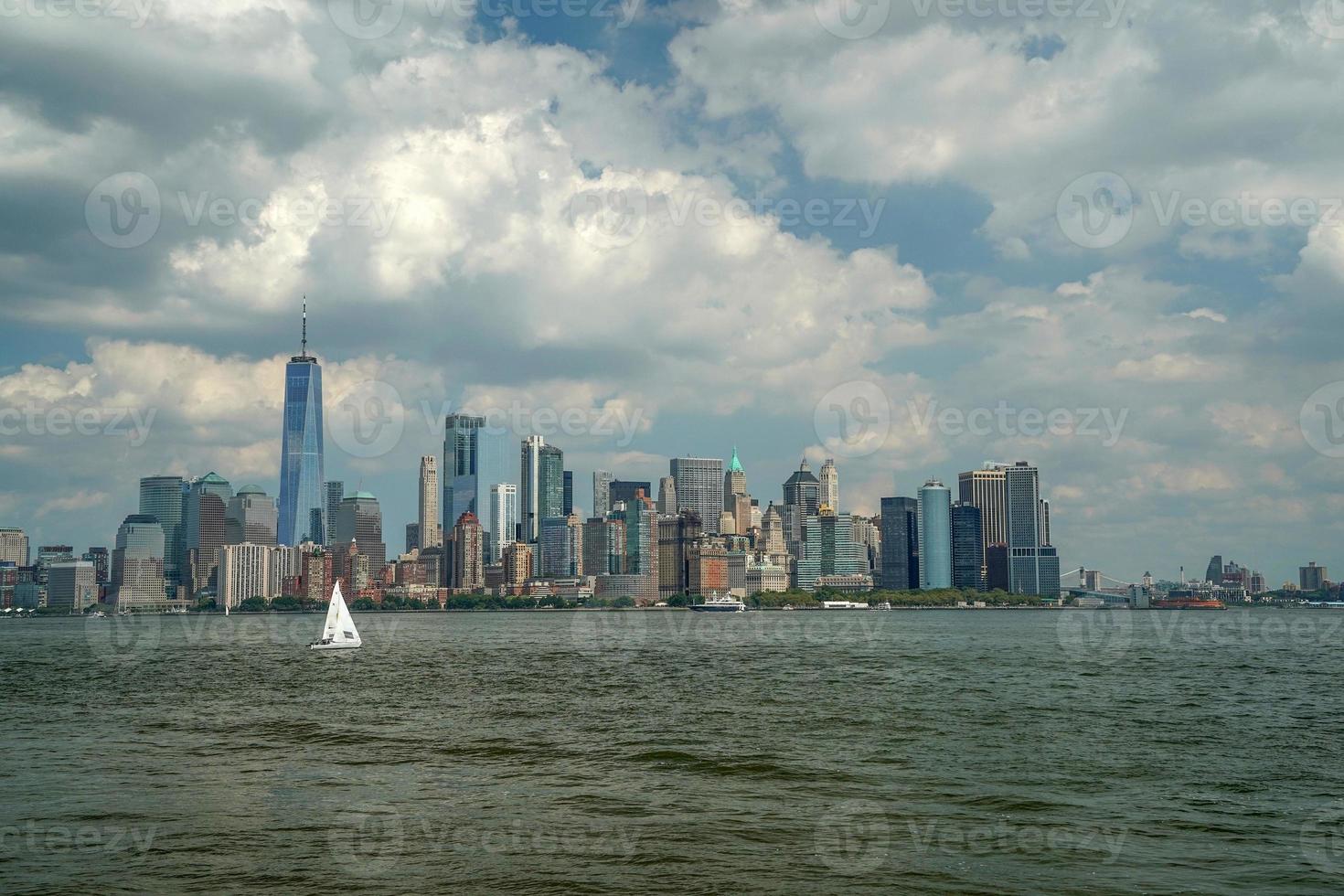 nuovo York Visualizza paesaggio urbano a partire dal hudson fiume libertà isola foto