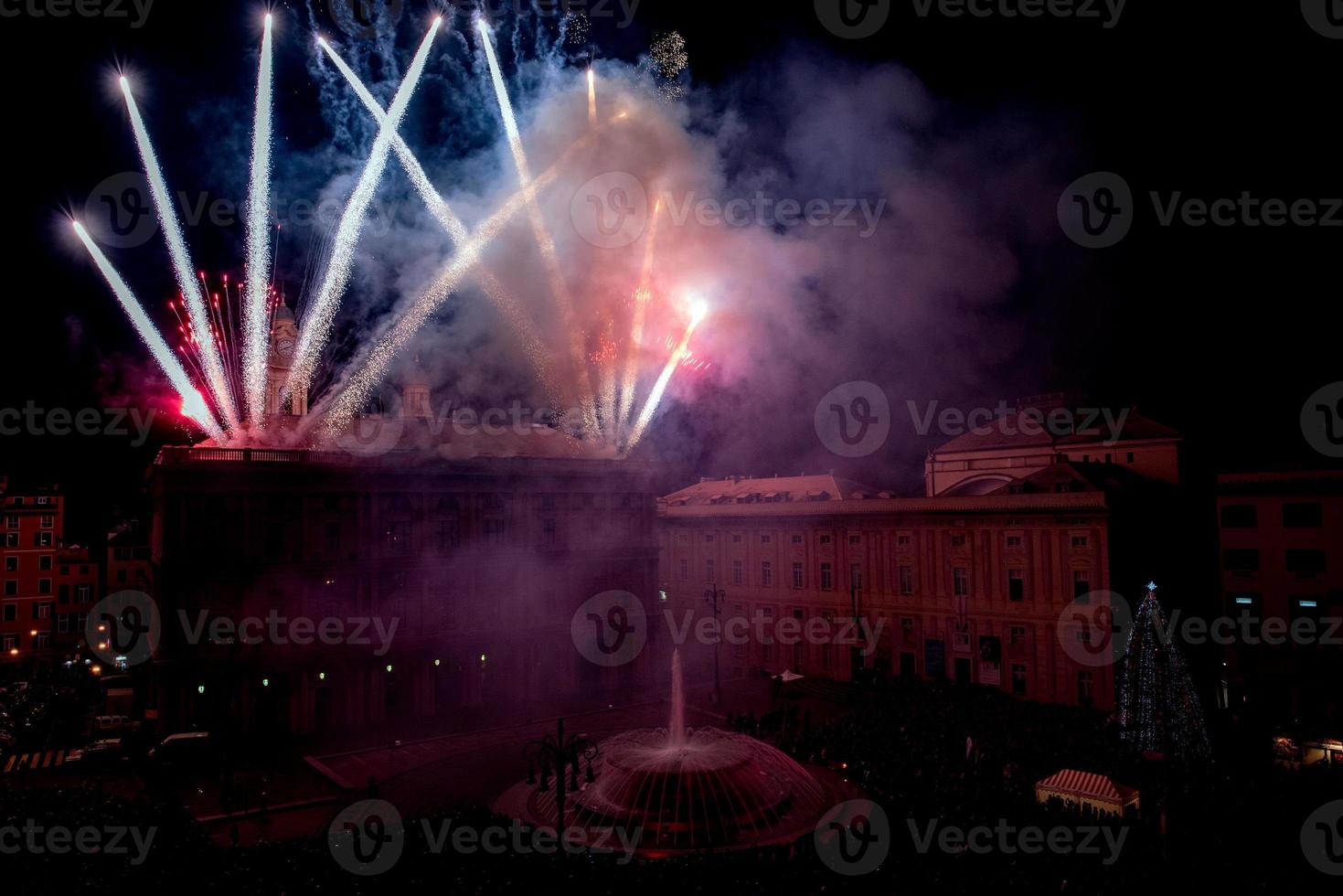 contento nuovo anno fuochi d'artificio su nero sfondo foto