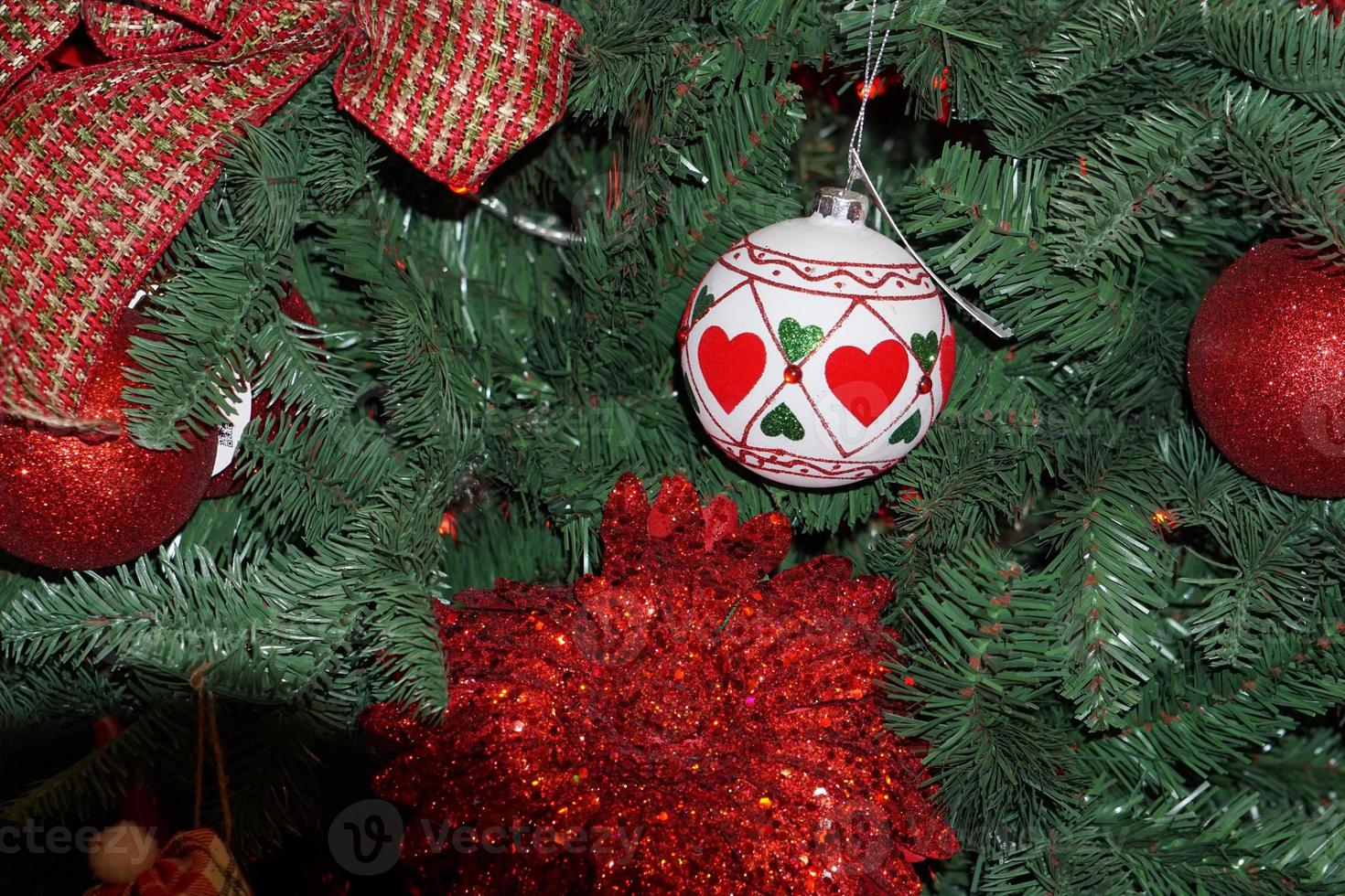 Natale albero ornamento a il mercato foto