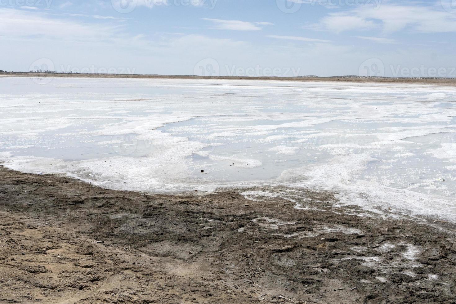 mare sale soluzione salina fabbrica nel baja California deserto foto