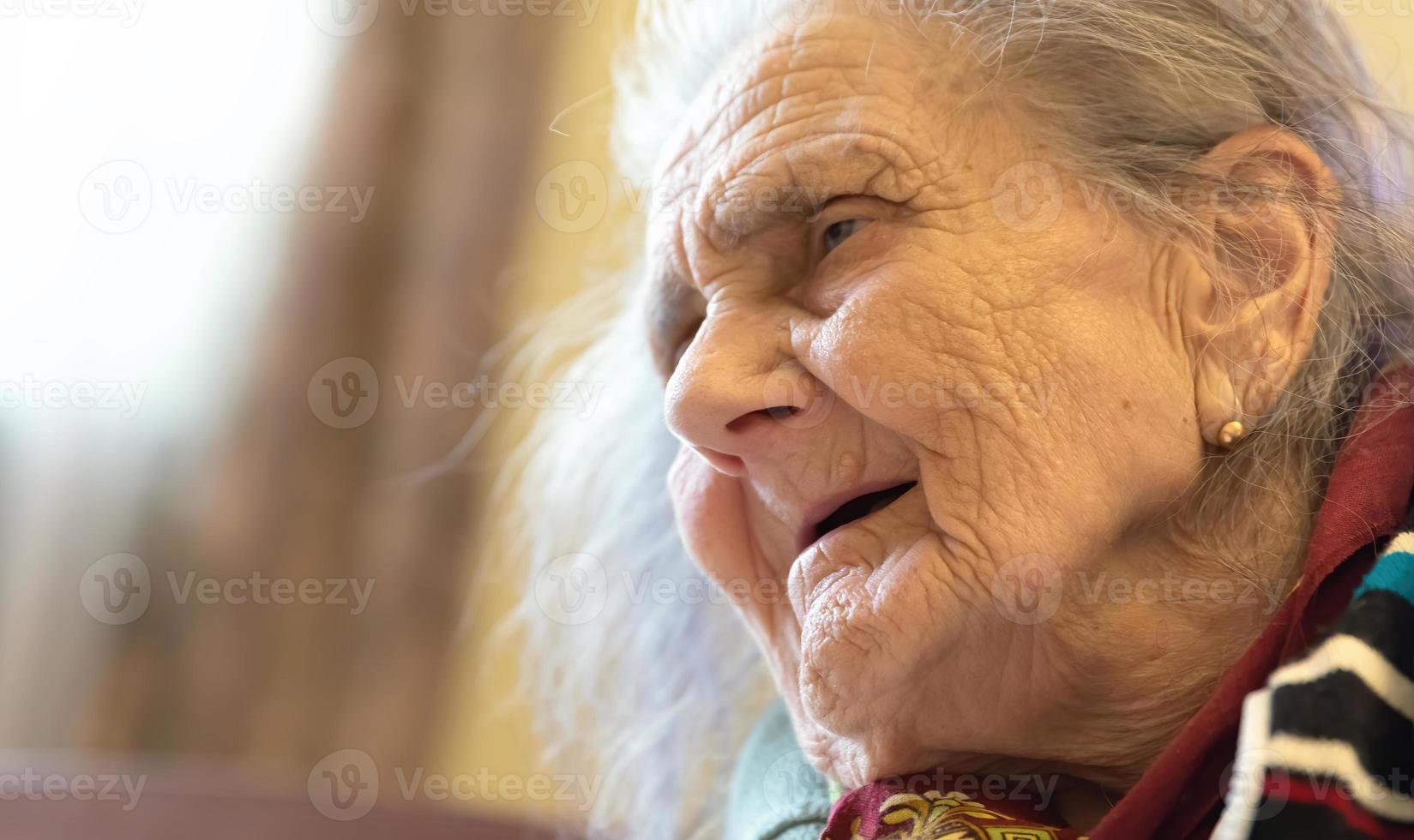 molto vecchio stanco donna foto