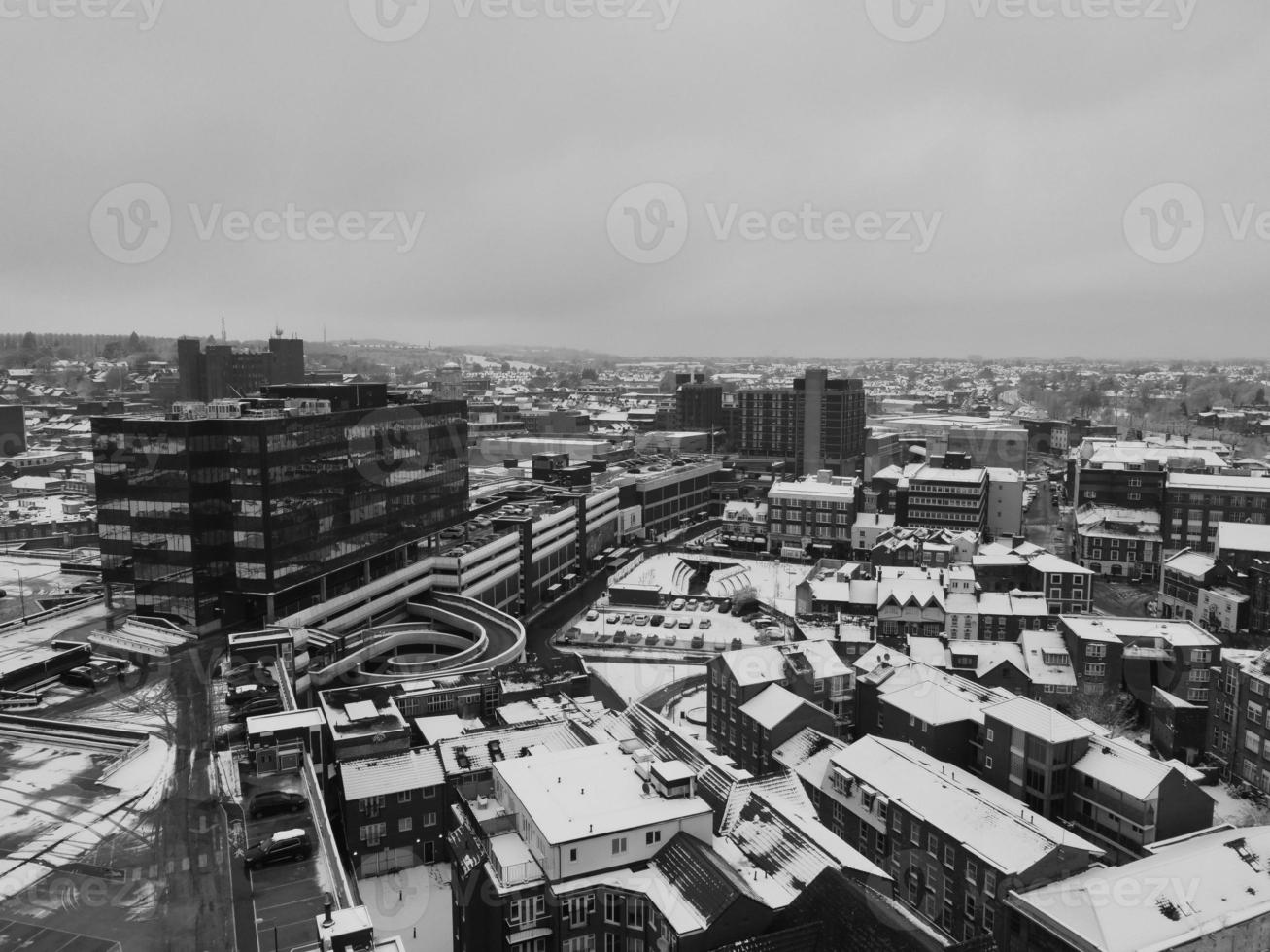 alto angolo Visualizza di città nel classico nero e bianca dopo neve autunno foto