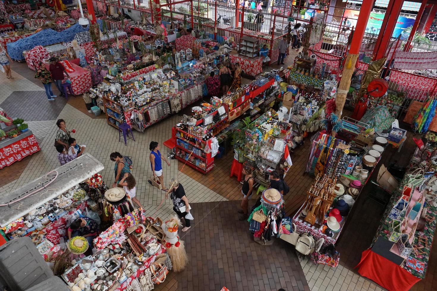 tahiti, francese polinesia - agosto 4 2018 - papetee tradizionale mercato foto