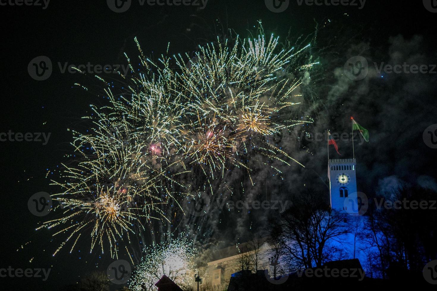 Lubiana castello contento nuovo anno fuochi d'artificio foto