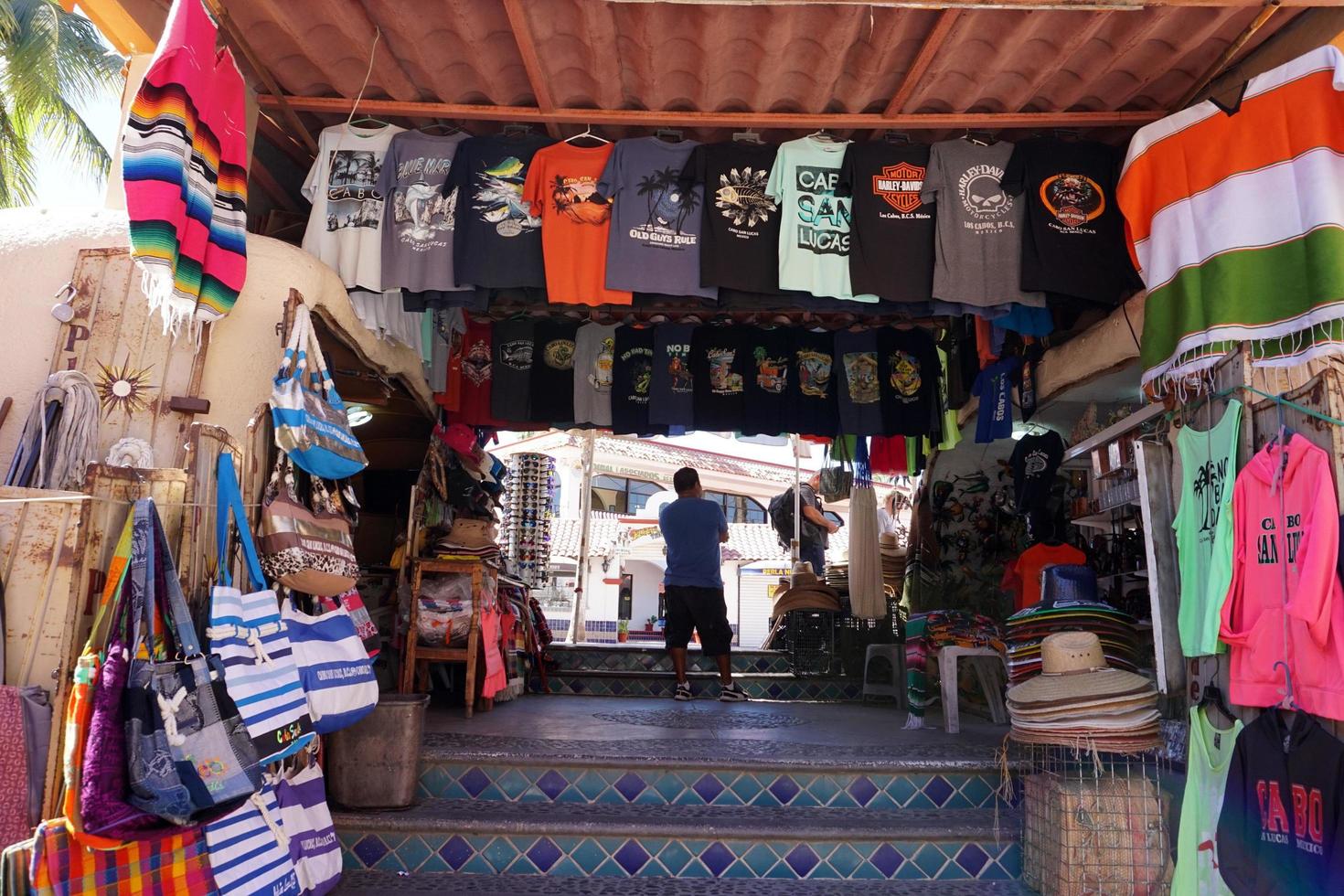 cabo san Luca, Messico - gennaio 25 2018 - Pacifico costa cittadina è affollato di turista foto