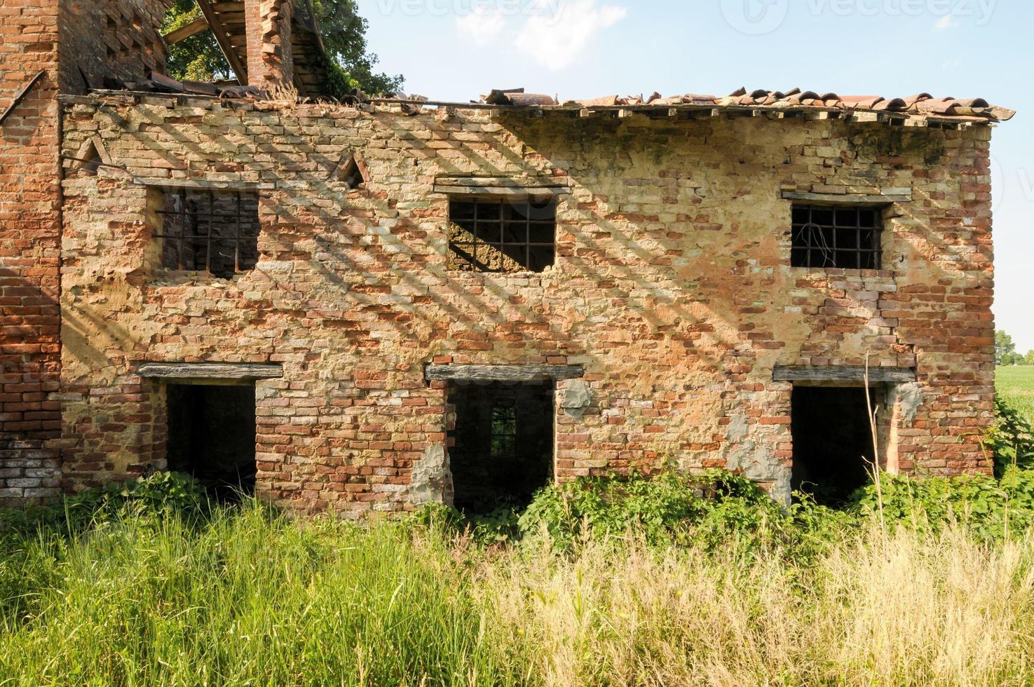 vecchia casa abbandonata foto