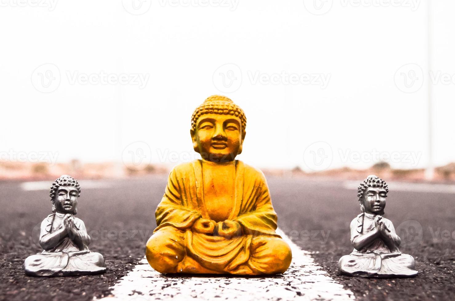 Budda miniature su il strada foto