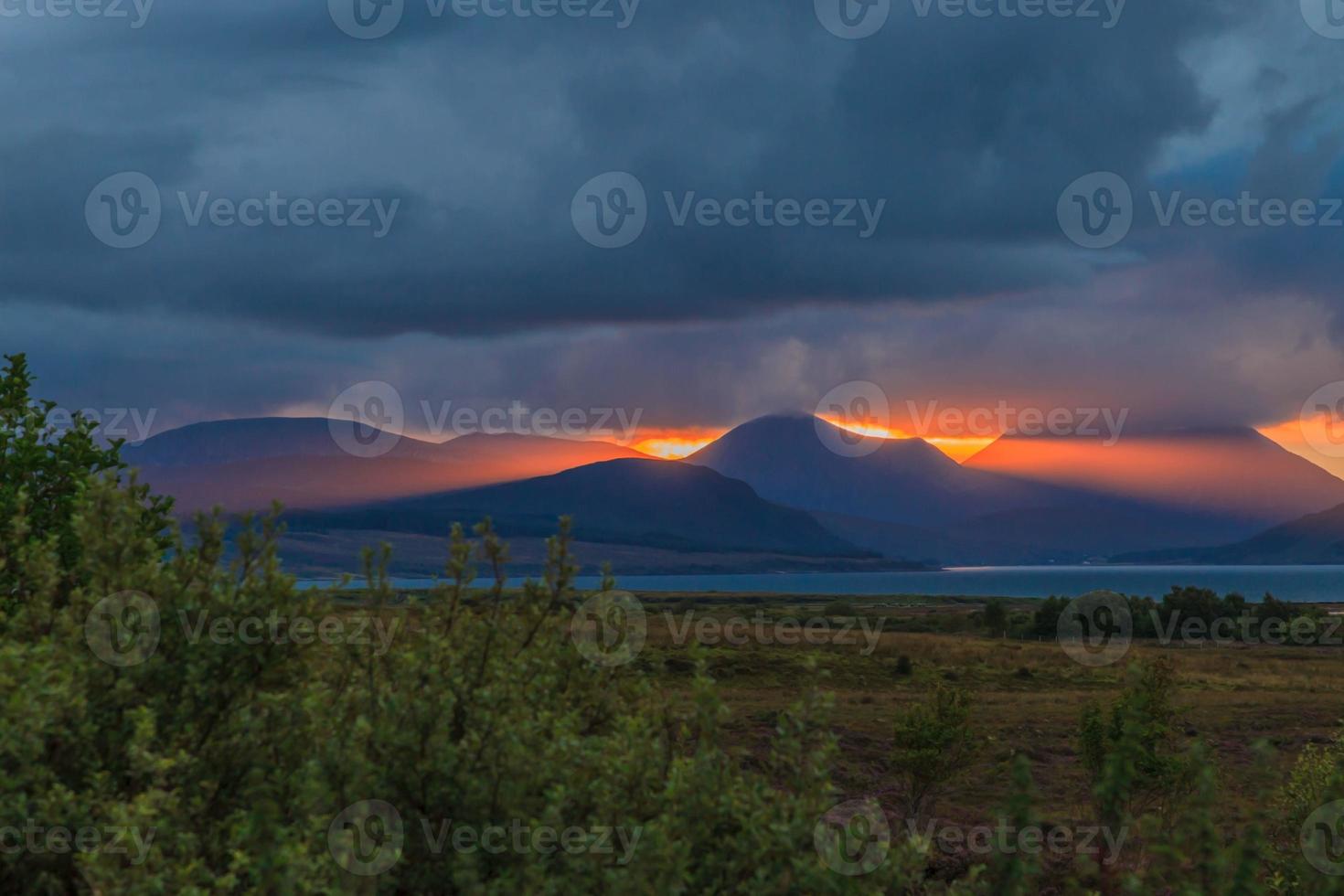 degno di nota tramonto al di sopra di il Scozzese Highlands foto