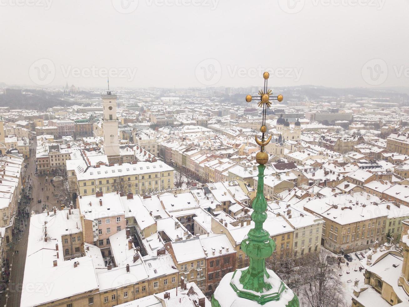 Ucraina, Lviv città centro, vecchio architettura, fuco foto, uccelli occhio Visualizza nel inverno foto