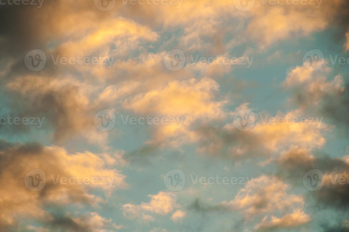 cielo al di sopra di il tramonto foto