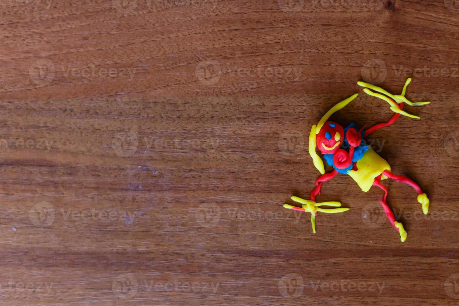 Bambola a partire dal colorato argilla Impasto plastilina fatto di bambino foto