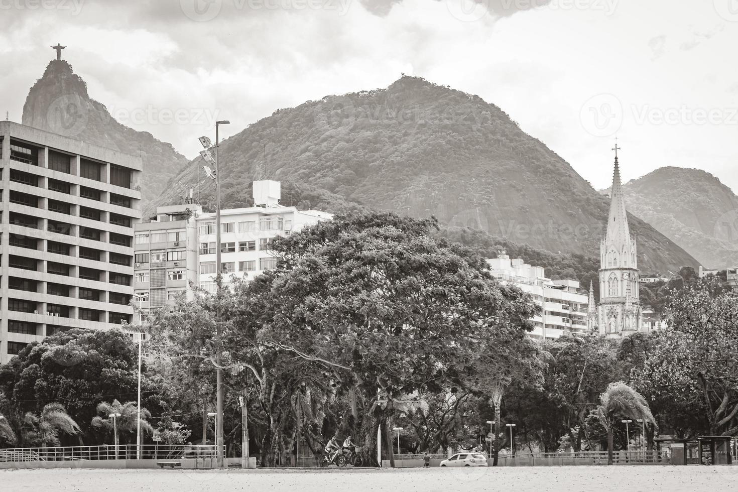 cristo redentor corcovado montagna botafogo paesaggio urbano rio de janeiro brasile. foto