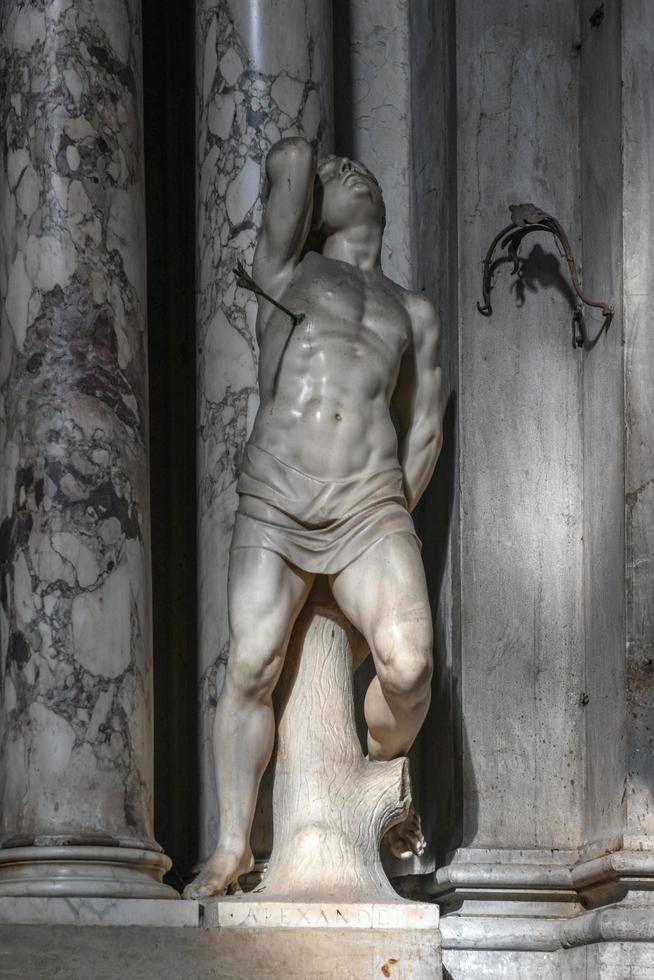 Venezia, Italia - marzo 20, 2018 - st. Sebastian di Alessandro Vittoria nel Chiesa di san salvatore alias san salvador interno foto