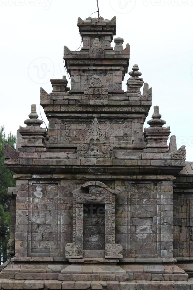 ghedong songo tempio fotografie prese a partire dal parecchi diverso angoli. antico e Vintage ▾ edificio fotografie.