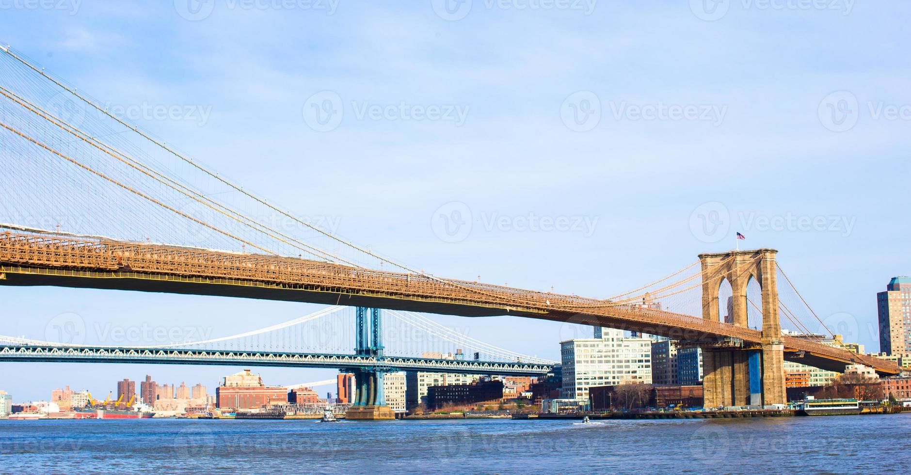 brooklyn ponte al di sopra di est fiume visto a partire dal nuovo York città foto