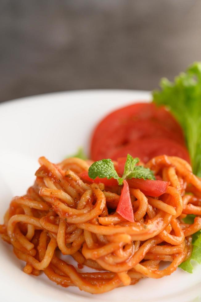 pasta italiana con salsa foto