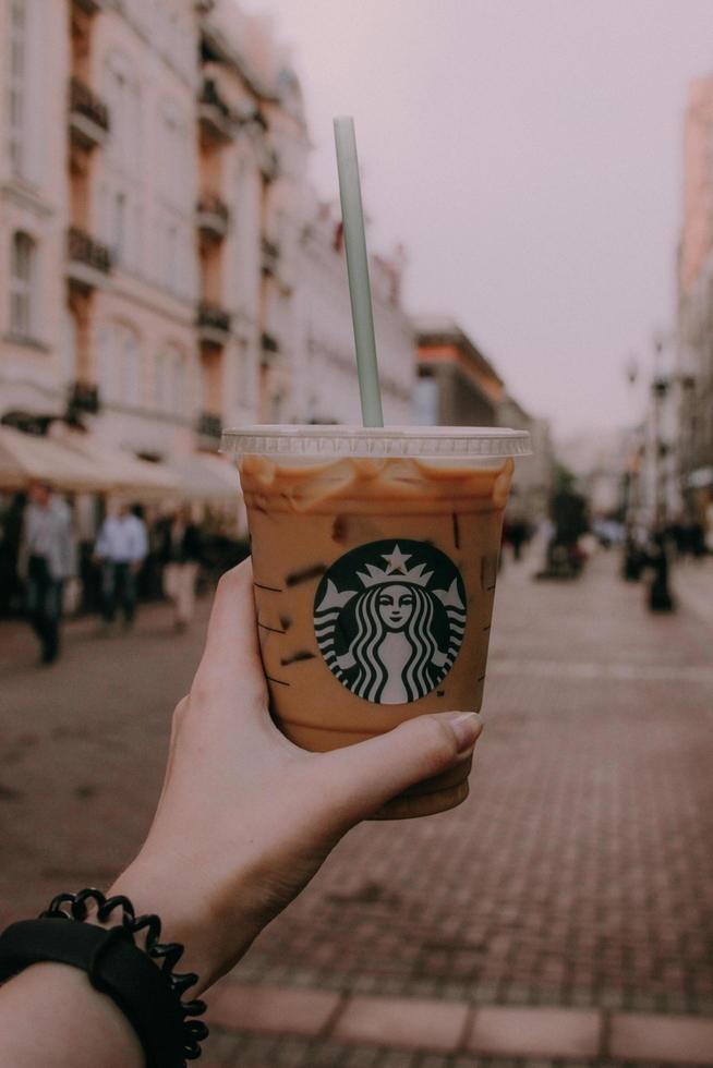 tazza usa e getta Starbucks foto