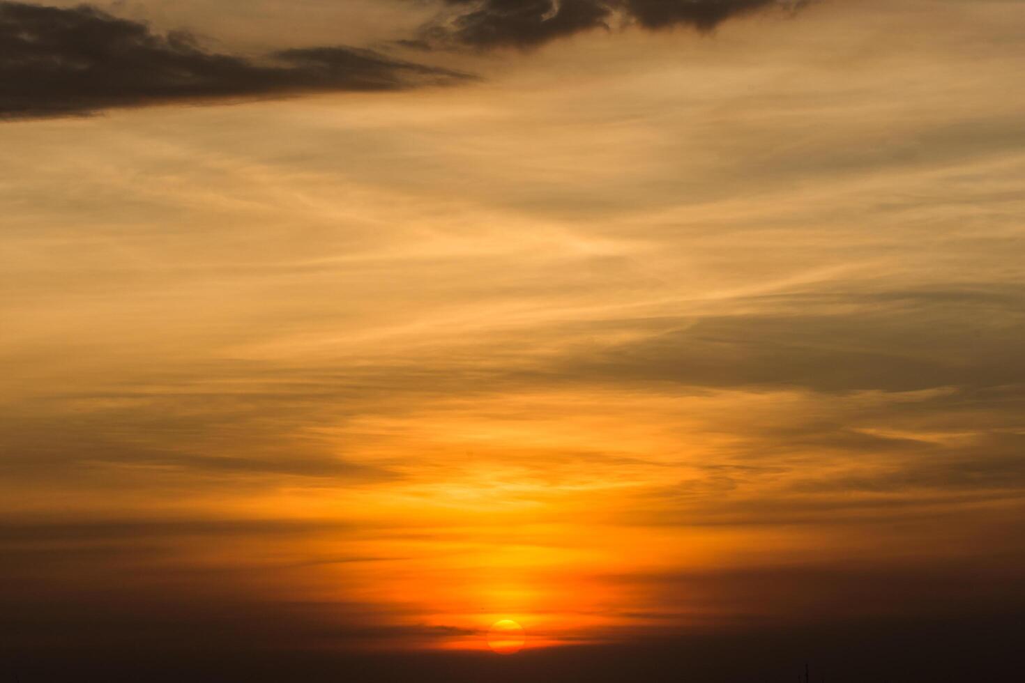 cielo al tramonto foto