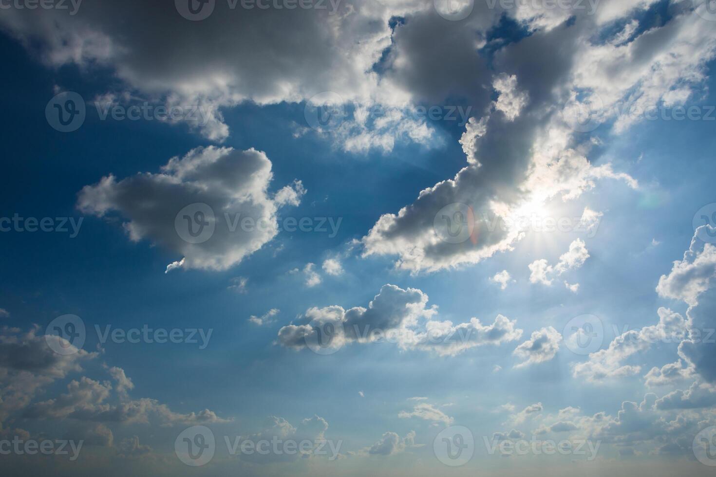 cielo con nuvole bianche foto