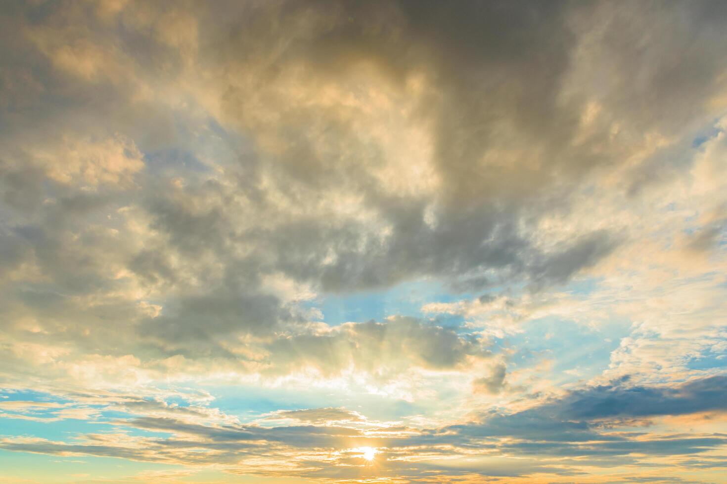 cielo al tramonto foto