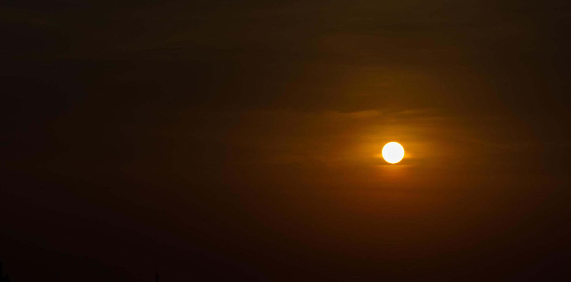 cielo e nuvole al tramonto foto