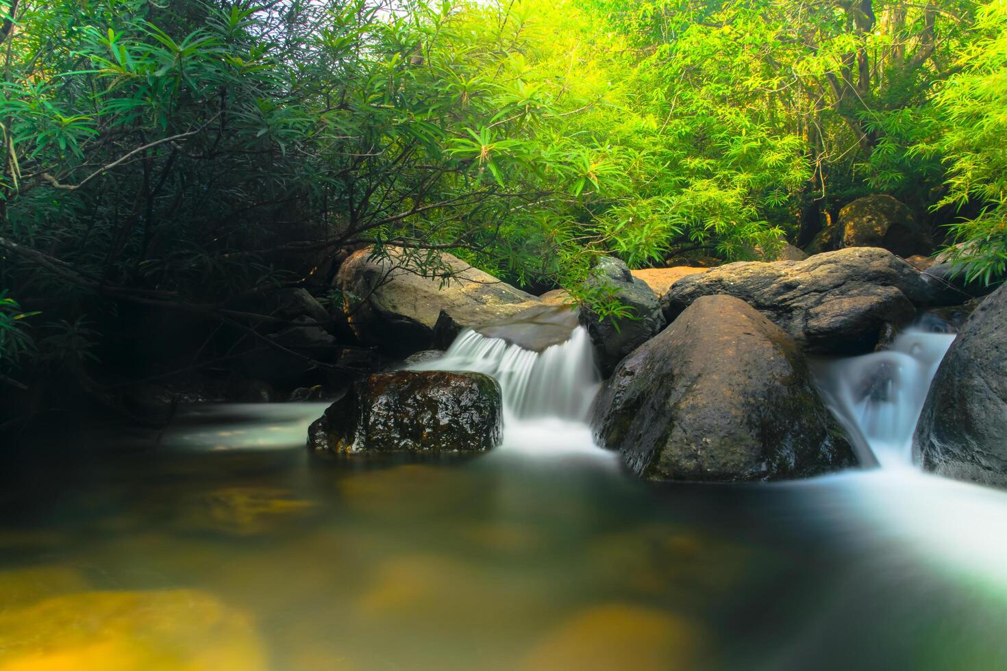 cascate di wang takrai in thailandia foto