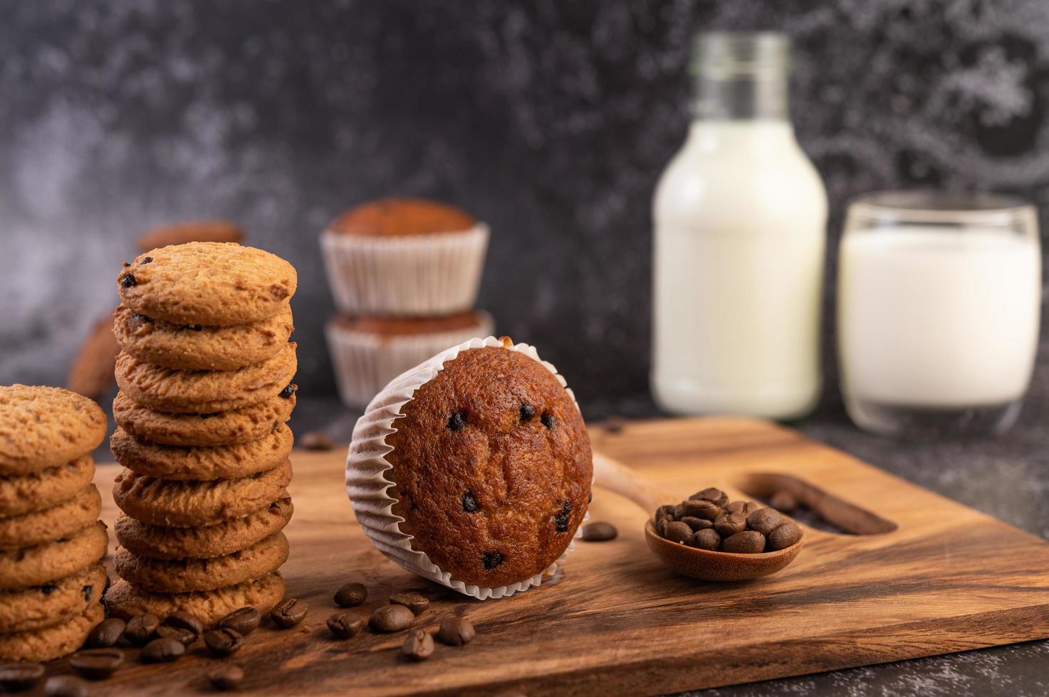 muffin alla banana appena sfornati foto