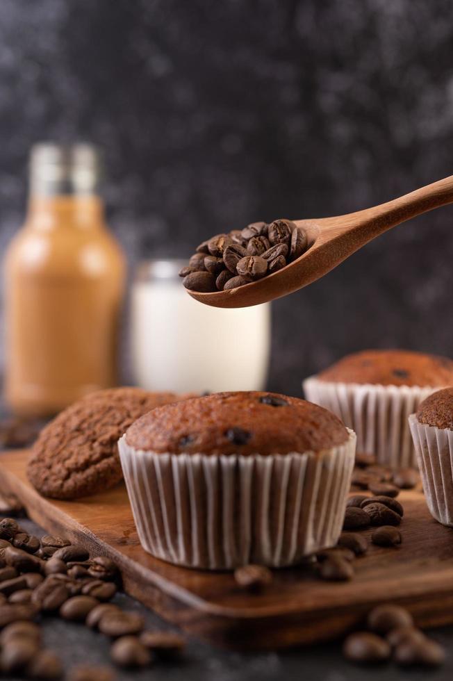 muffin alla banana appena sfornati foto