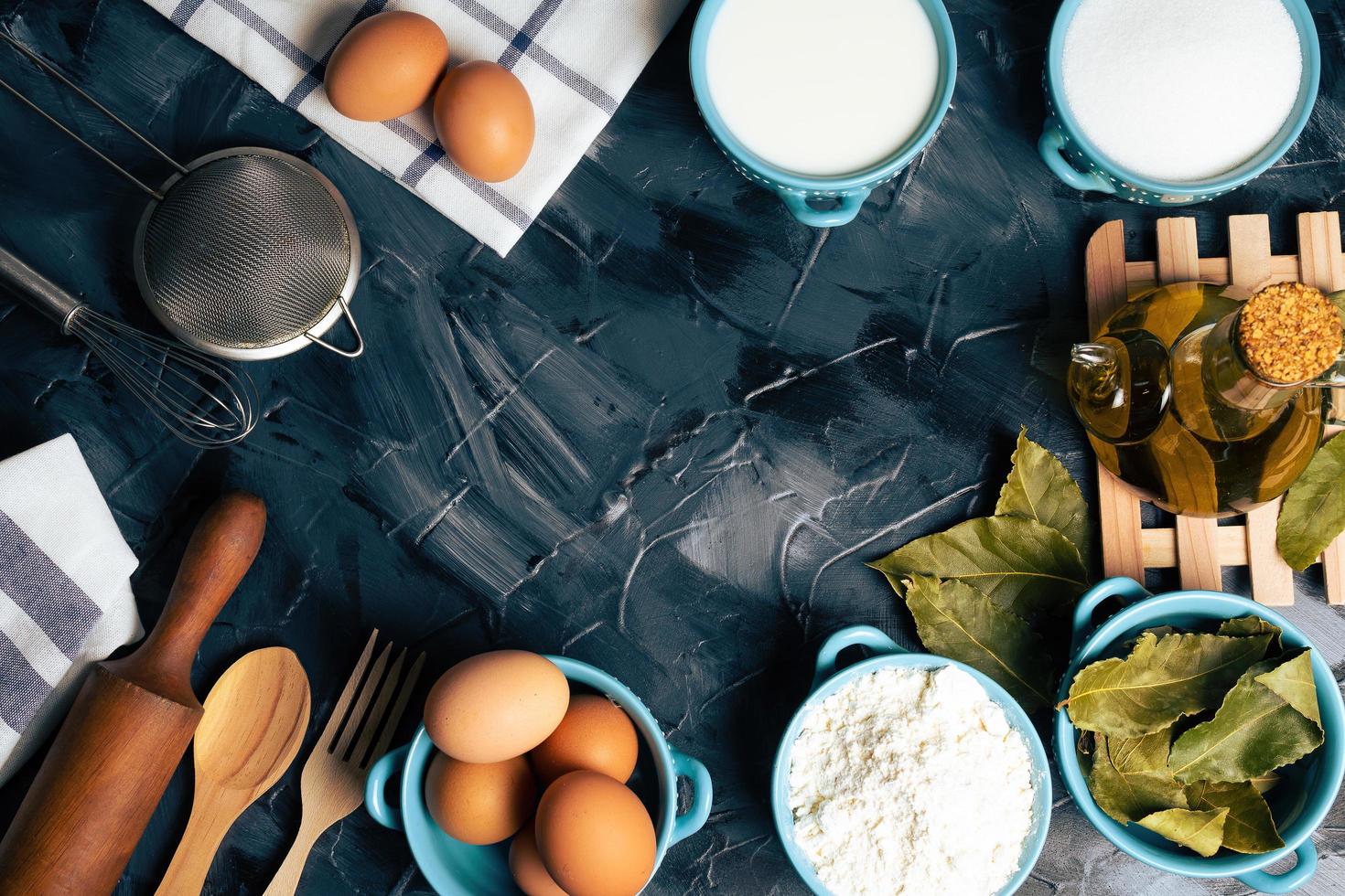 vista dall'alto degli ingredienti da forno foto