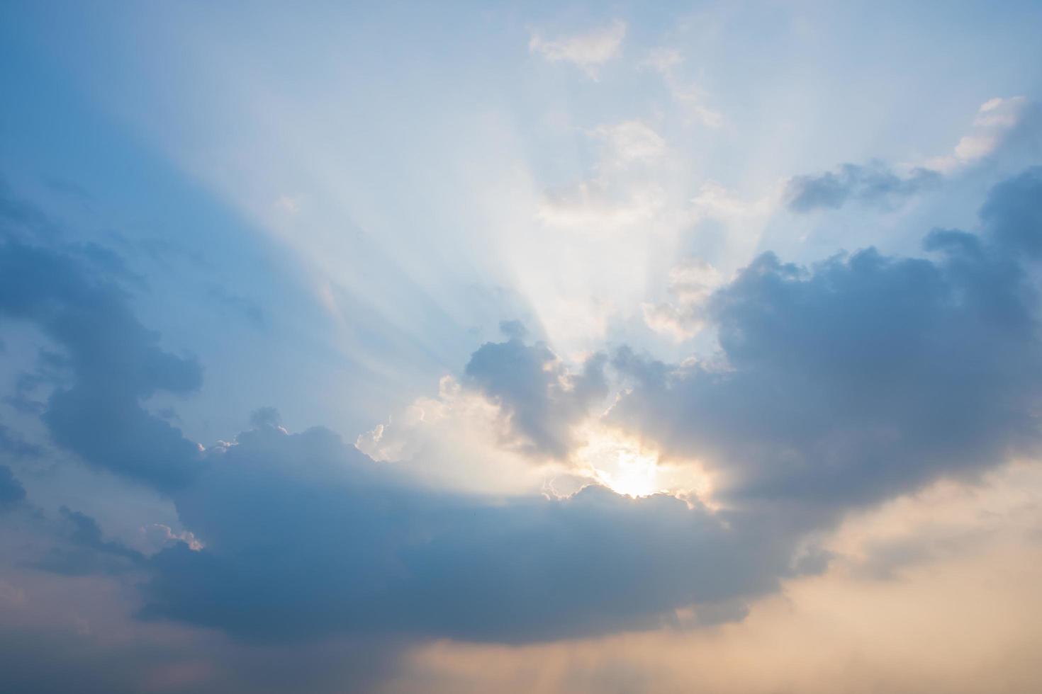 il cielo al tramonto foto