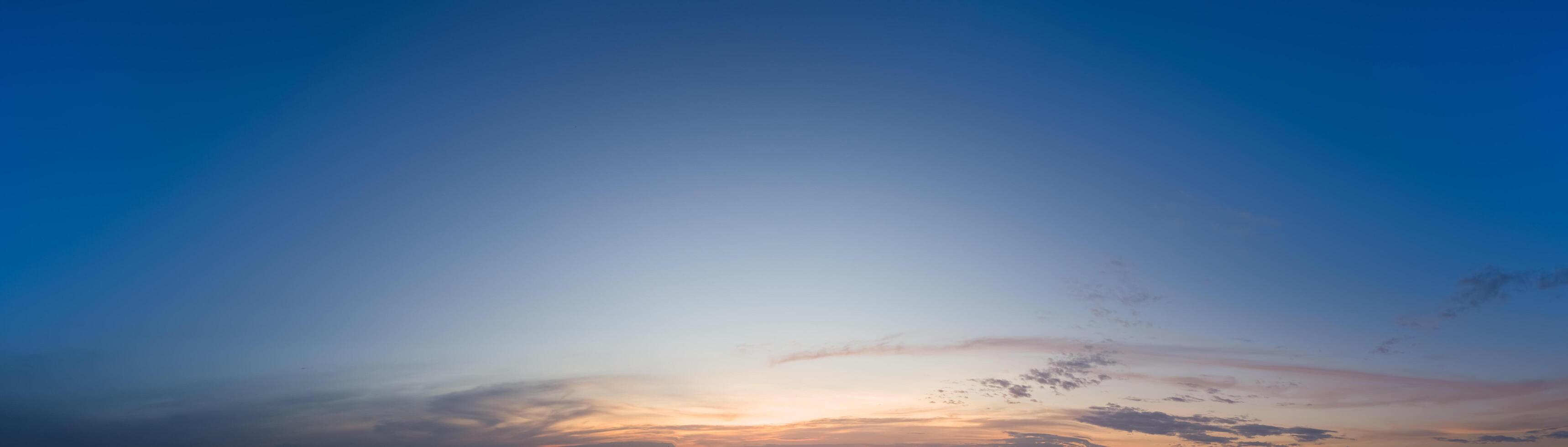 il cielo al tramonto foto