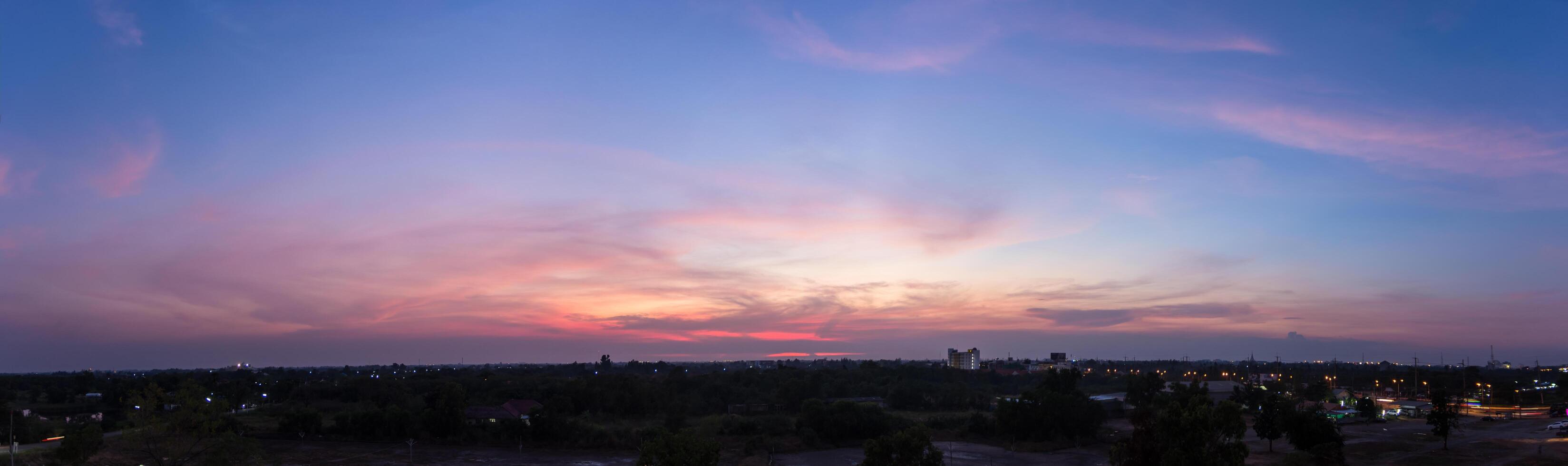 il cielo al tramonto foto