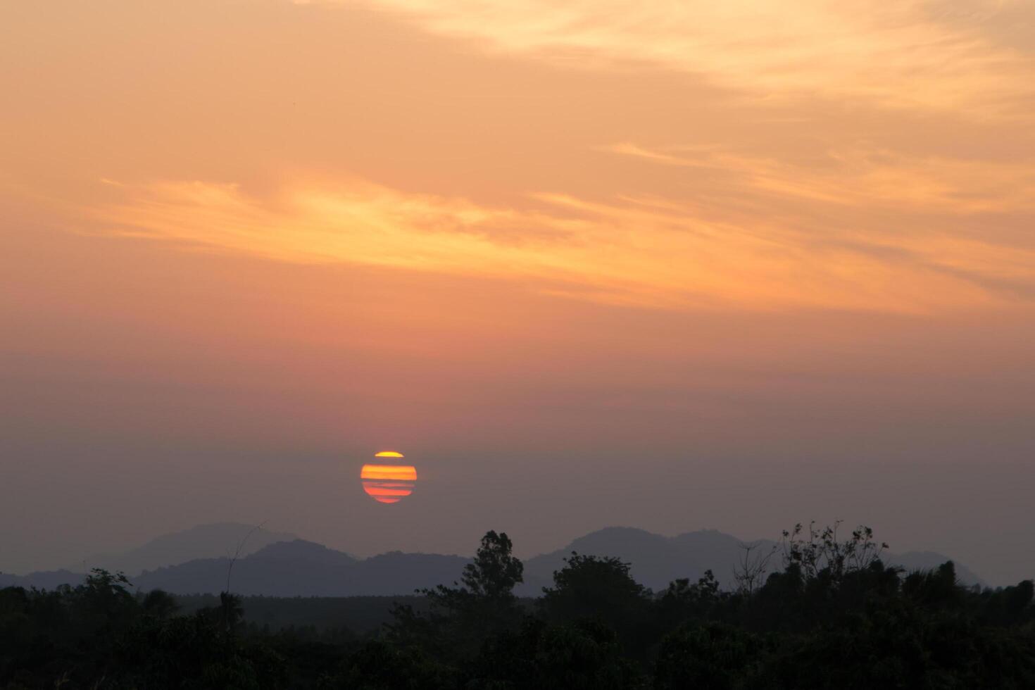 paesaggio all'alba foto