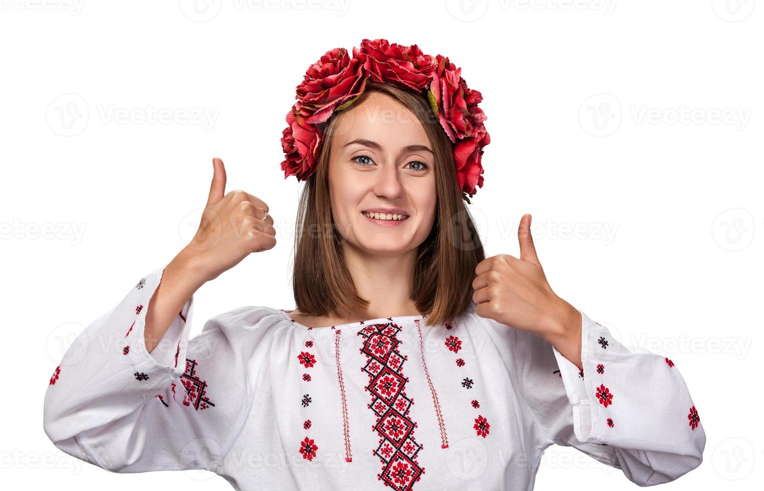 giovane ragazza in costume nazionale ucraino foto