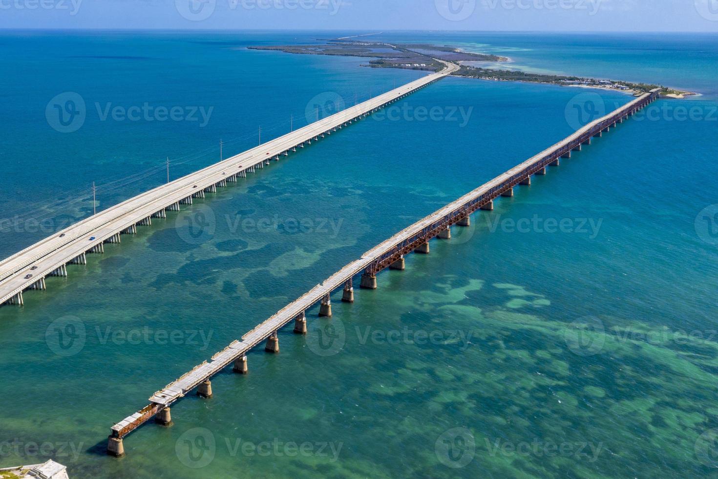 chiave ovest isola Florida autostrada e ponti al di sopra di il mare aereo Visualizza foto