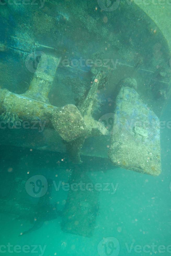 nave relitto nel il mare foto