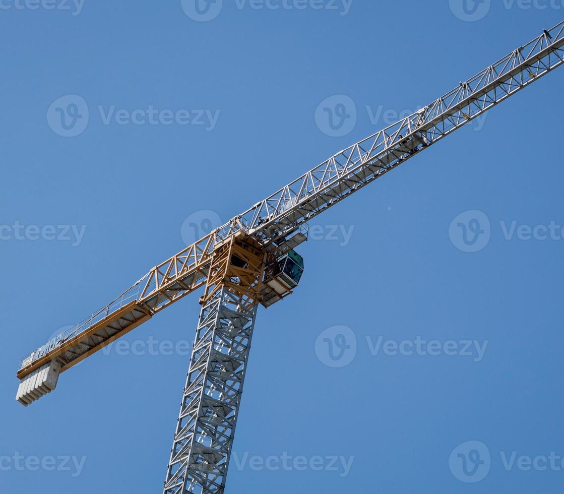 costruzione gru contro cielo foto