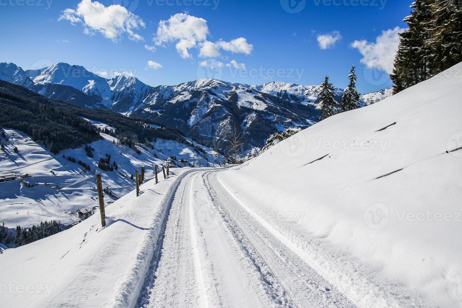 inverno paesaggio nel austriaco Alpi foto