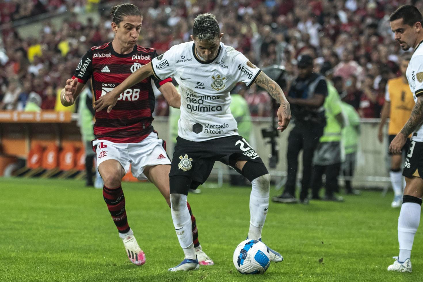 rio, brasile, agosto 9, 2022, adson giocatore nel incontro fra flameng vs corinzi di liberatori tazza 2022, di quarti di finale, nel maracana stadio foto