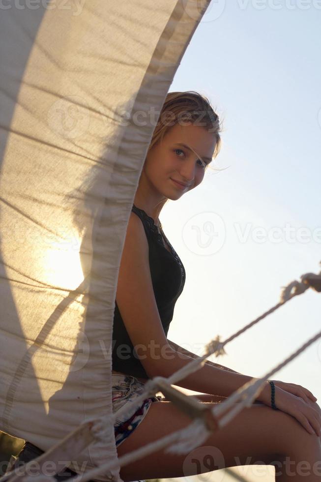 affascinante adolescente ragazza foto