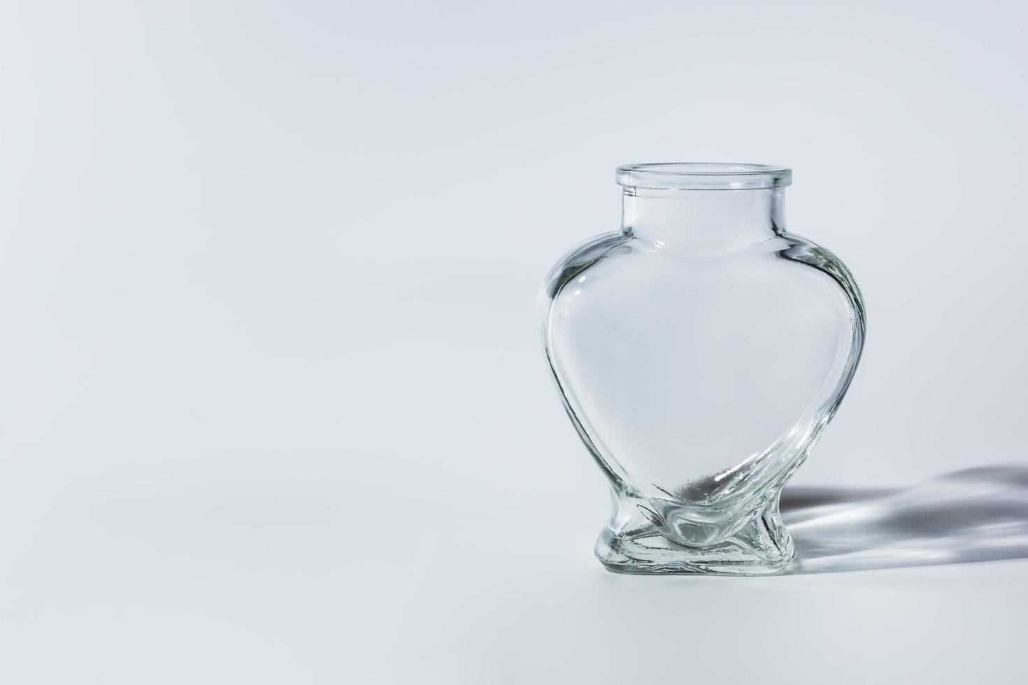 barattolo di vetro a forma di cuore foto