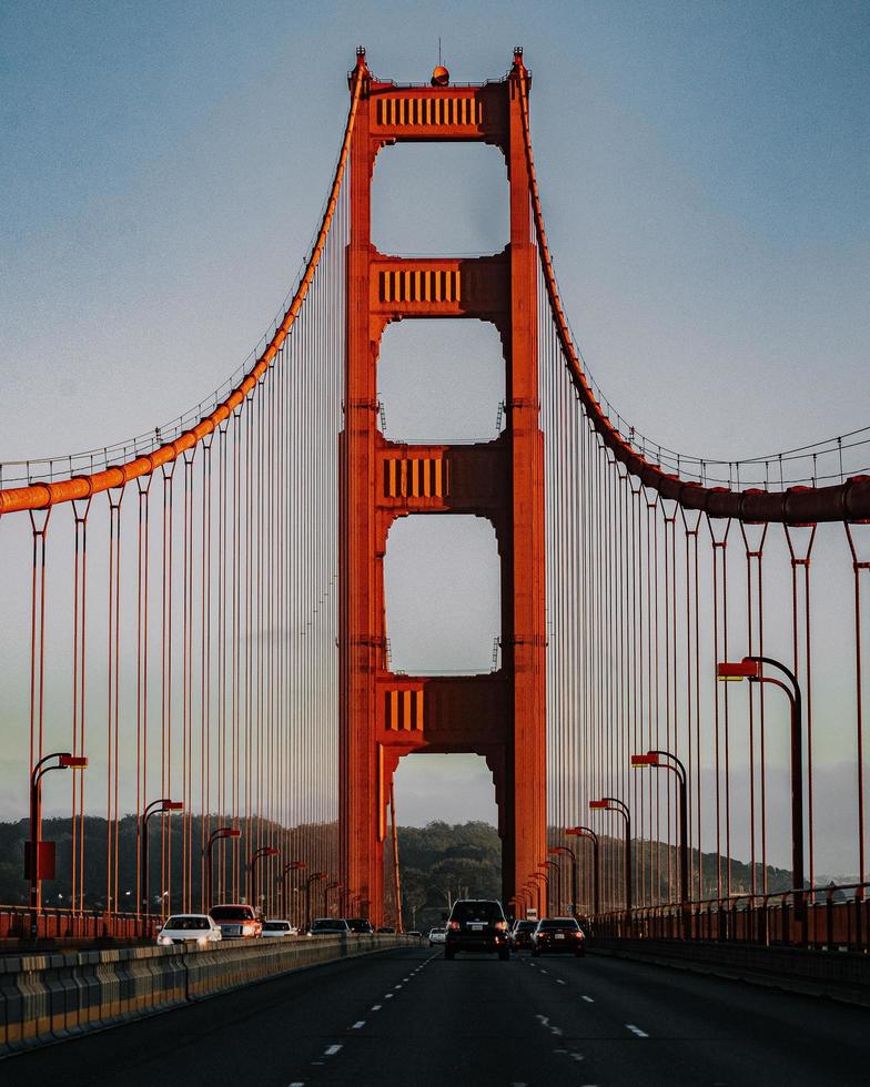 golden gate bridge durante il giorno foto