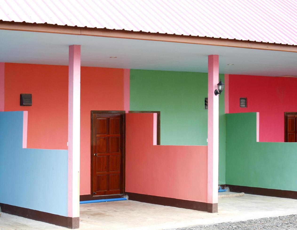 colorato edificio del resort foto