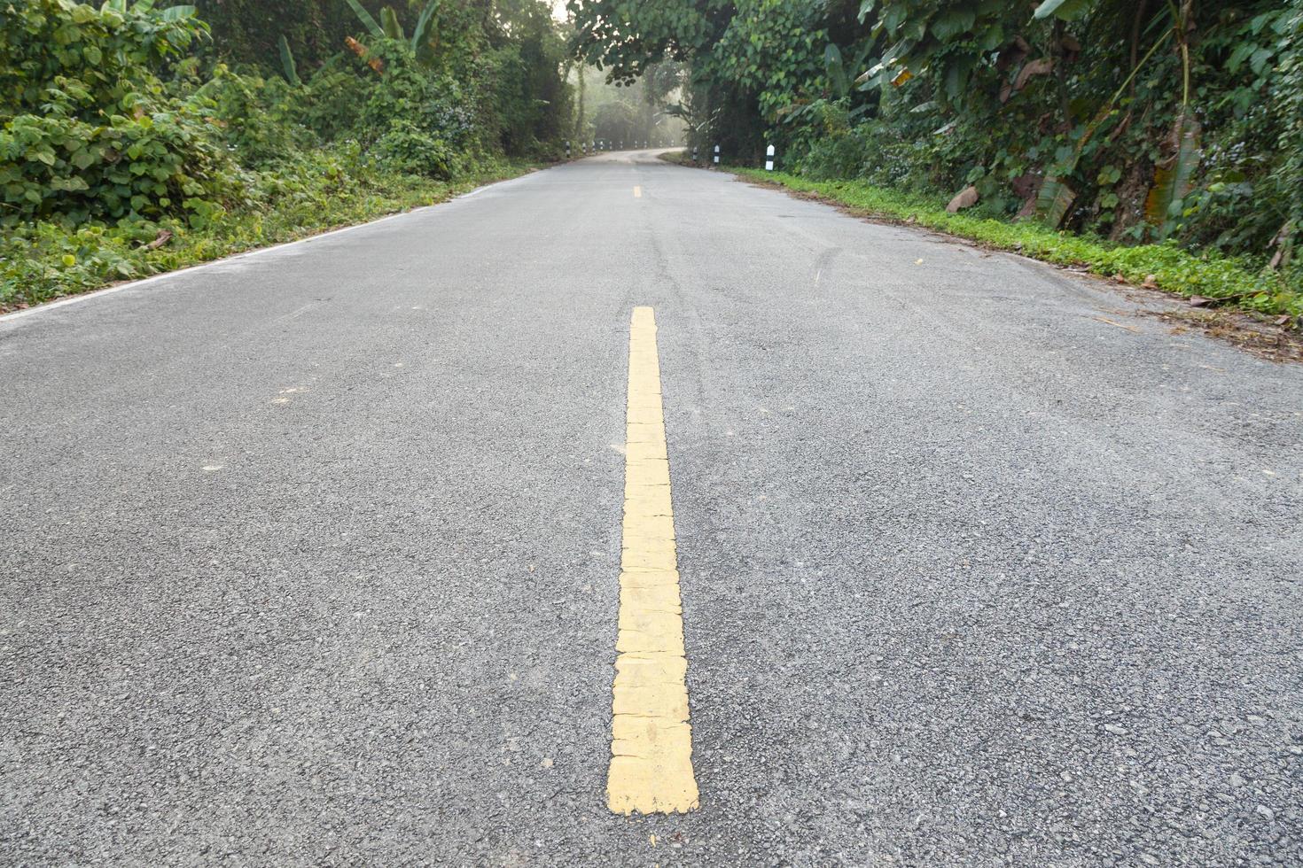 strada in thailandia foto