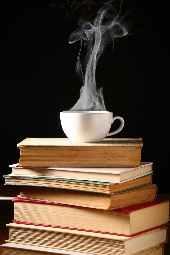 caffè sui libri foto