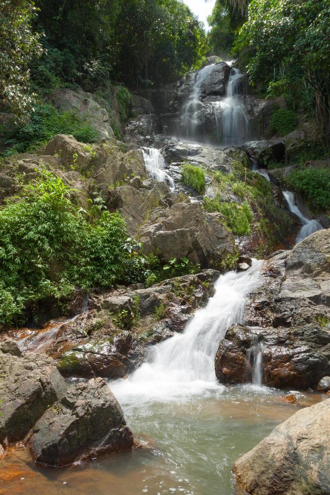 cascata su koh samui, thailandia foto