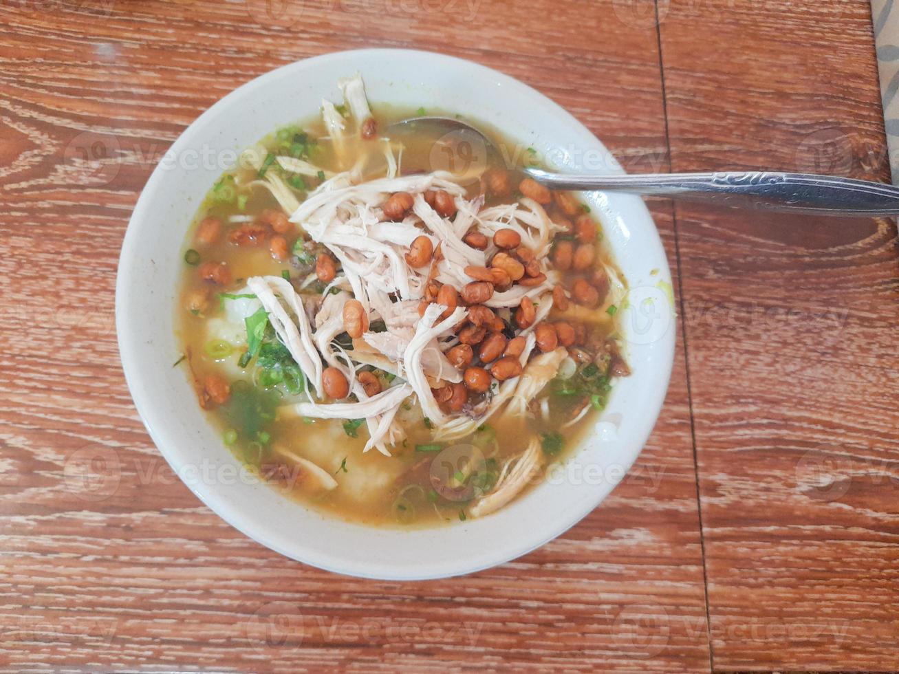 pollo porridge per prima colazione comprato a un' ciglio della strada stalla foto