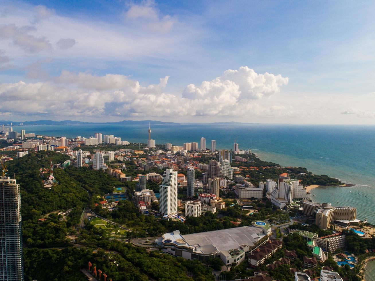 veduta aerea della spiaggia di pattaya, thailandia foto