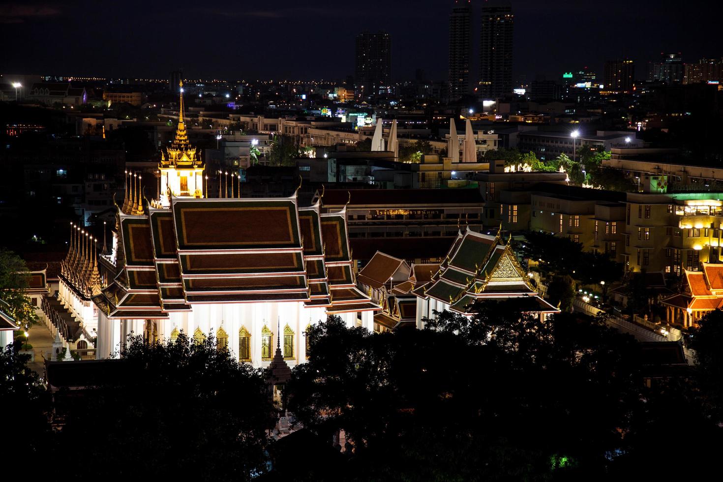 città di bangkok di notte foto