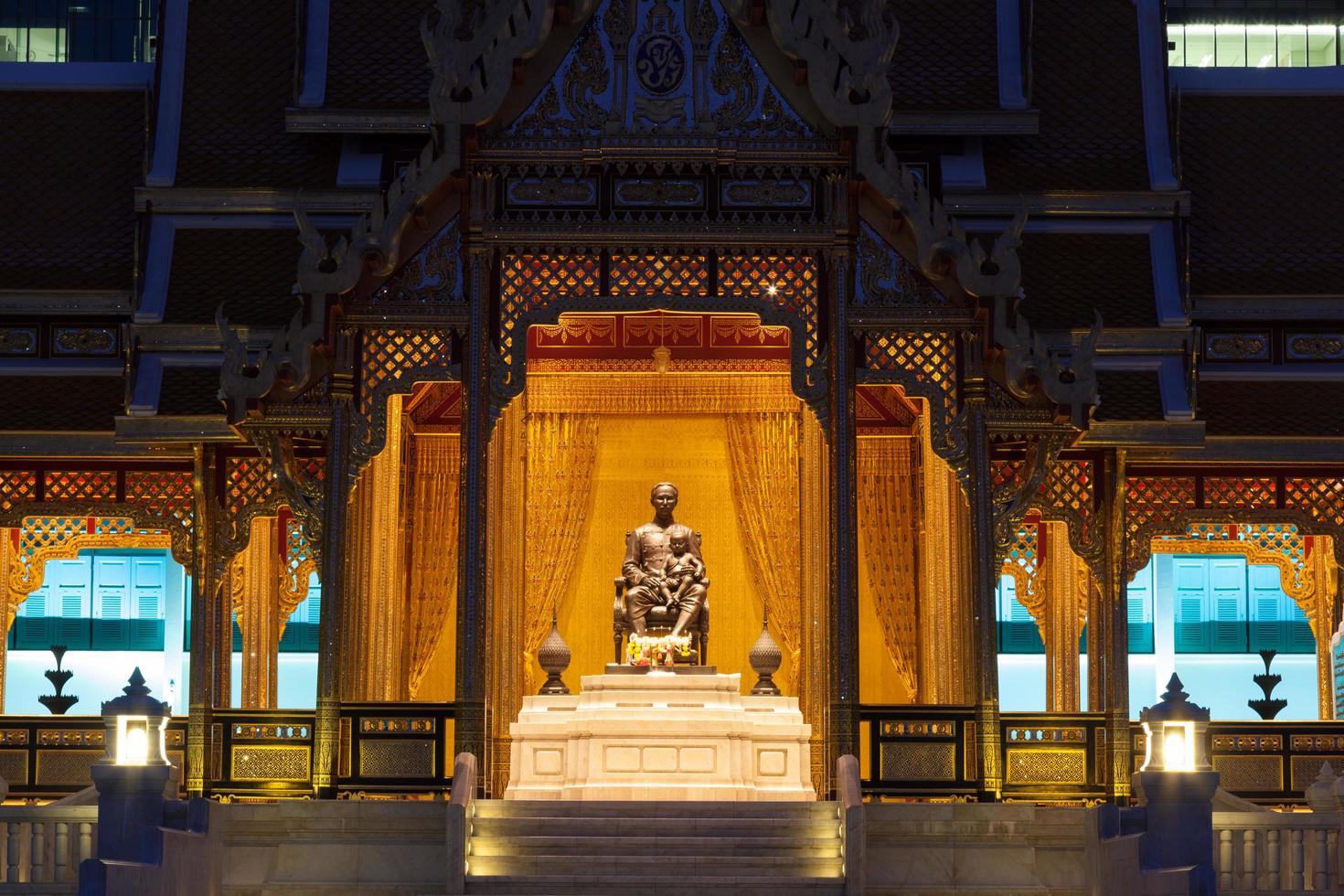 memorial presso l'ospedale siriraj di bangkok foto